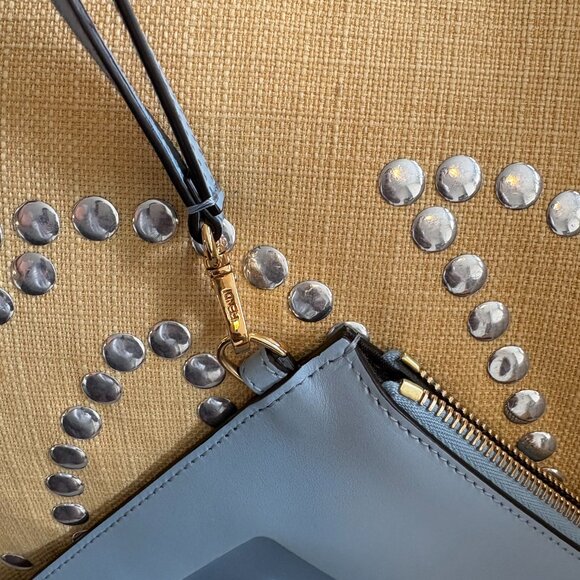 ✨ Fendi Vitello King Logo Embossed Large Flat Pouch – Rare Blue ✨ - Picture 9 of 9